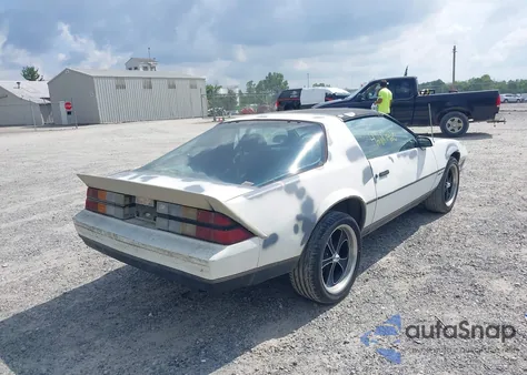 1983 Chevrolet Camaro Berlinetta из США, поврежденный, VIN 1G1AS87H7DL165002